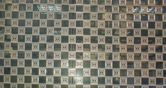 不(bù)鏽鋼管子(zǐ)鏈接花(huā)格門(mén)